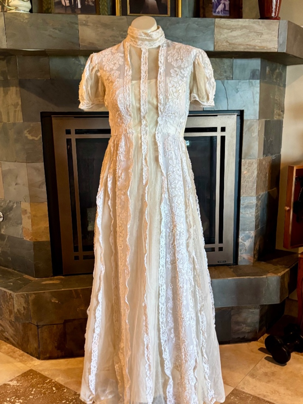 50s House of Bianchi Lace Tulle Pearls Empire Wedding Gown S
